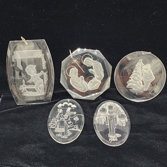 Vintage Comas Acrylic Christmas Ornaments Santa Tree Toddler Nativity Set of 5 - Picture 1 of 7